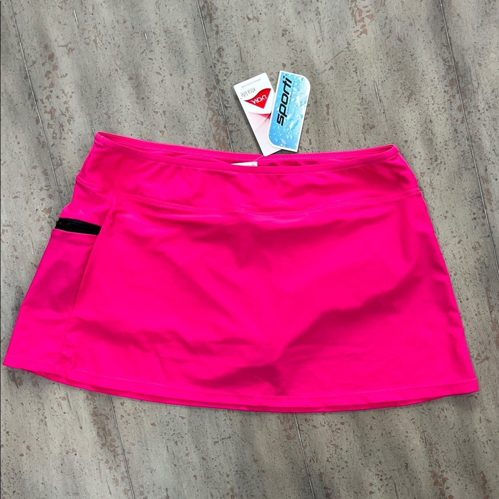 Women’s Active Skort in Hot Pink
